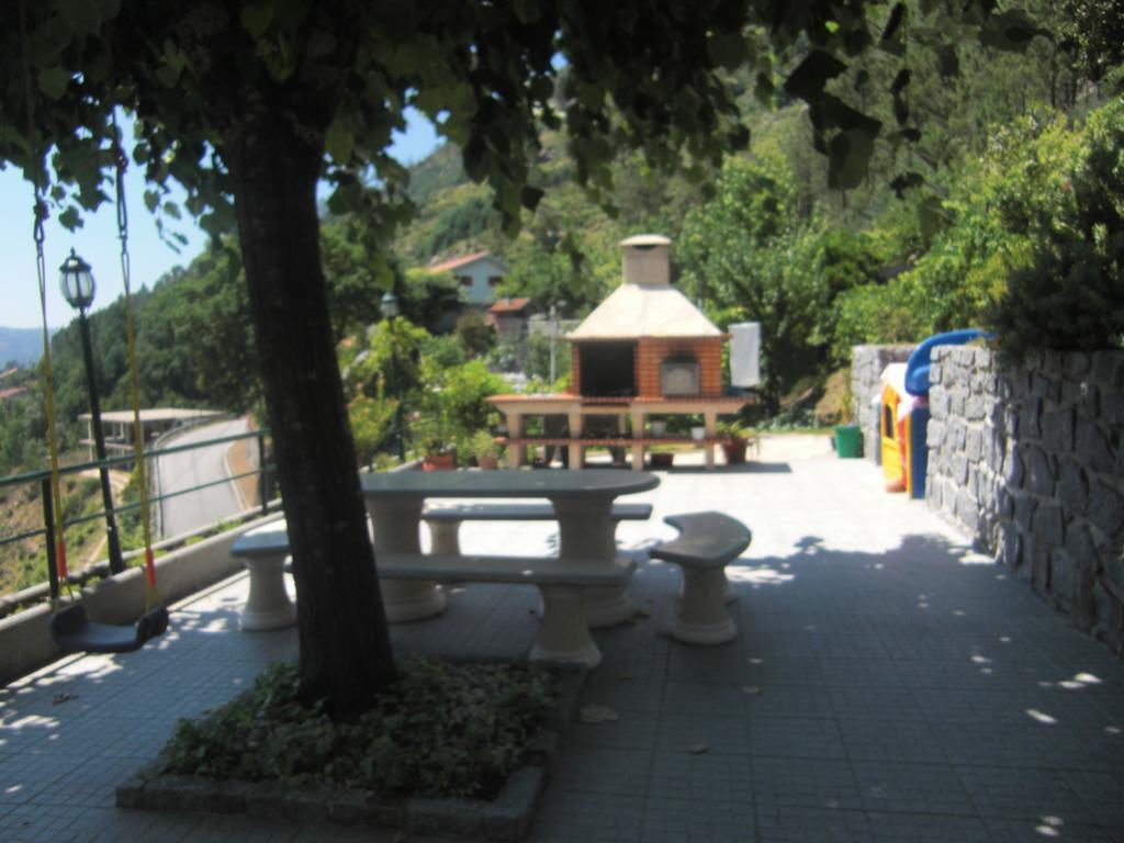 Casa Marciana Guest House Geres Bagian luar foto